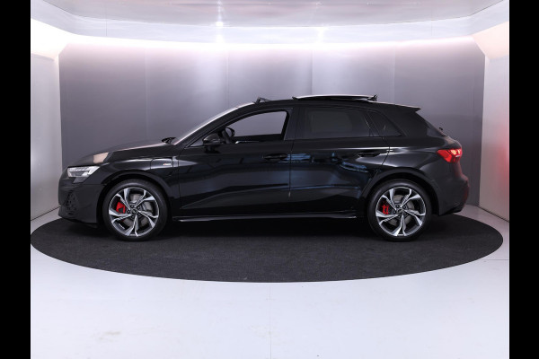 Audi A3 Sportback 45 TFSI e S edition Competition 272 pk S-tronic| Navigatie | Panoramadak | Parkeersensoren (Park assist) | Achteruitrijcamera | Adaptieve cruise control | Matrix LED koplampen |