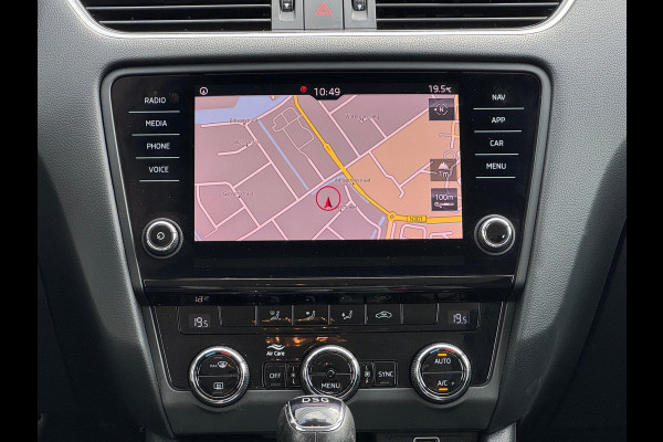 Škoda Octavia Combi 1.5 TSI Greentech Sport Business AUTOMAAT | NAVI | NL-AUTO