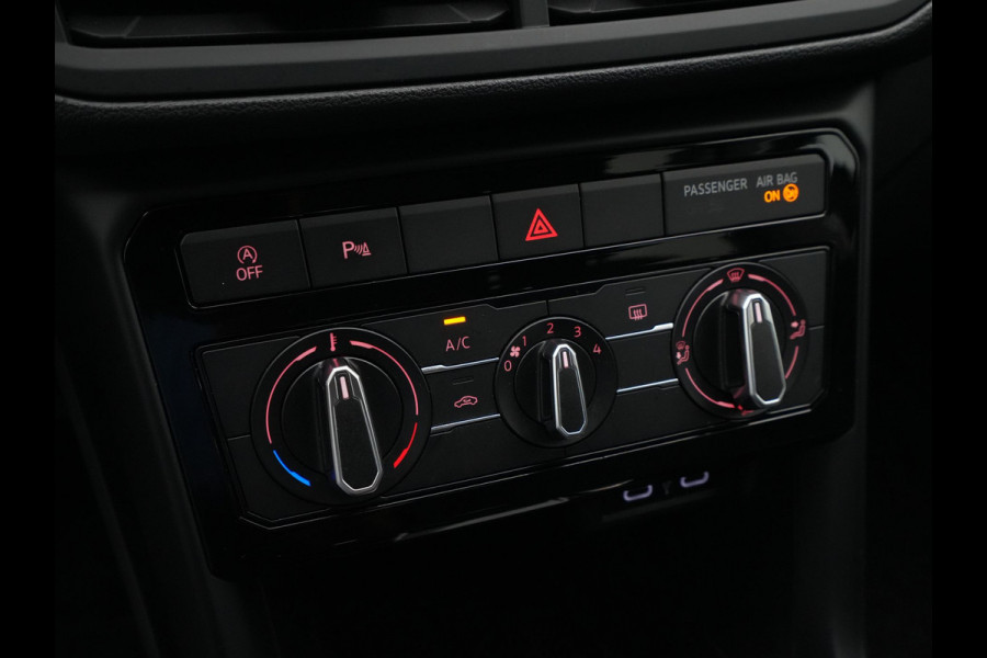 Volkswagen T-Cross 1.0 TSI 95pk Life Navigatie Pdc Trekhaak Acc 62