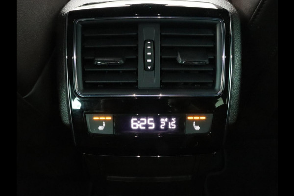 Škoda Superb 1.4 TSI iV Laurin & Klement | Leder | Trekhaak | Adaptive cruise | Stoelverwarming | Canton Sound | Virtual Cockpit | Navigatie | Memory | Achterbankverwarming | Full LED | Keyless | Carplay | PHEV
