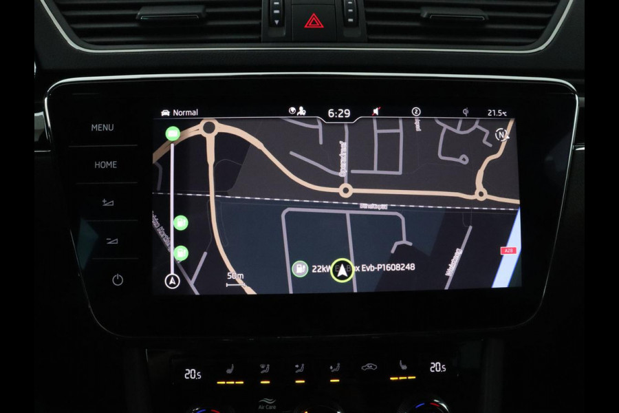 Škoda Superb 1.4 TSI iV Laurin & Klement | Leder | Trekhaak | Adaptive cruise | Stoelverwarming | Canton Sound | Virtual Cockpit | Navigatie | Memory | Achterbankverwarming | Full LED | Keyless | Carplay | PHEV