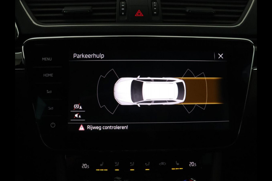 Škoda Superb 1.4 TSI iV Laurin & Klement | Leder | Trekhaak | Adaptive cruise | Stoelverwarming | Canton Sound | Virtual Cockpit | Navigatie | Memory | Achterbankverwarming | Full LED | Keyless | Carplay | PHEV