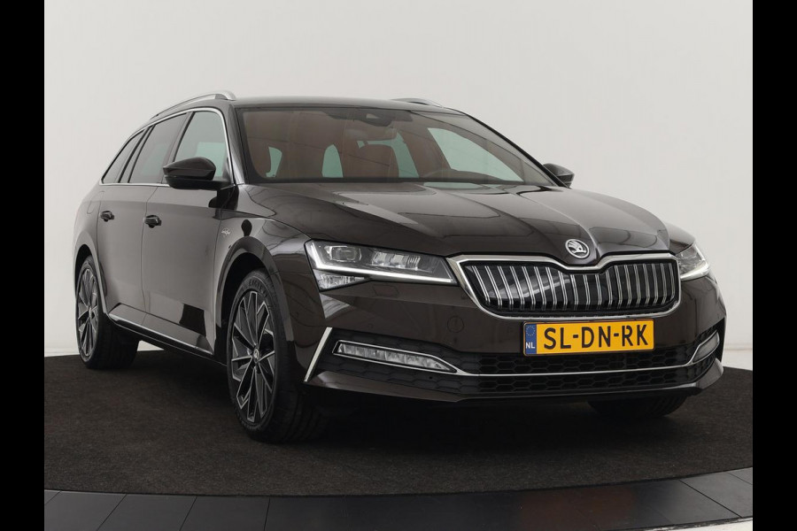 Škoda Superb 1.4 TSI iV Laurin & Klement | Leder | Trekhaak | Adaptive cruise | Stoelverwarming | Canton Sound | Virtual Cockpit | Navigatie | Memory | Achterbankverwarming | Full LED | Keyless | Carplay | PHEV