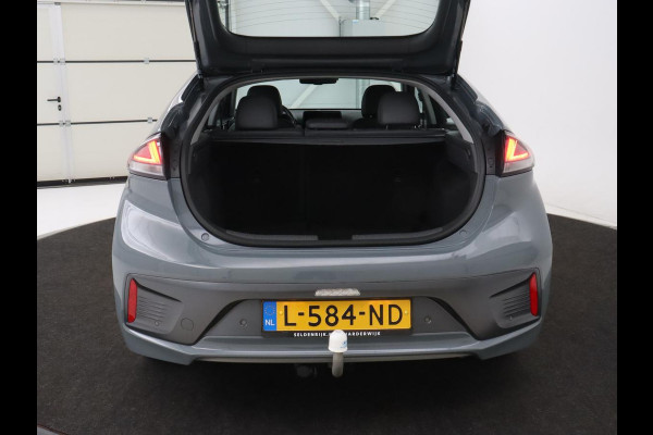 Hyundai IONIQ 1.6 GDi Premium+ | Stoelventilatie | Leder | Trekhaak | Camera | Memory | Infinity Sound | Adaptive cruise | Navigatie | Achterbankverwarming | Keyless | Full LED