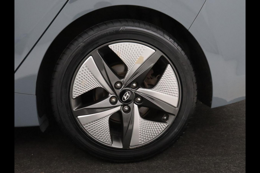 Hyundai IONIQ 1.6 GDi Premium+ | Stoelventilatie | Leder | Trekhaak | Camera | Memory | Infinity Sound | Adaptive cruise | Navigatie | Achterbankverwarming | Keyless | Full LED