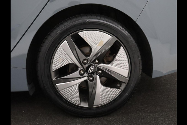 Hyundai IONIQ 1.6 GDi Premium+ | Stoelventilatie | Leder | Trekhaak | Camera | Memory | Infinity Sound | Adaptive cruise | Navigatie | Achterbankverwarming | Keyless | Full LED