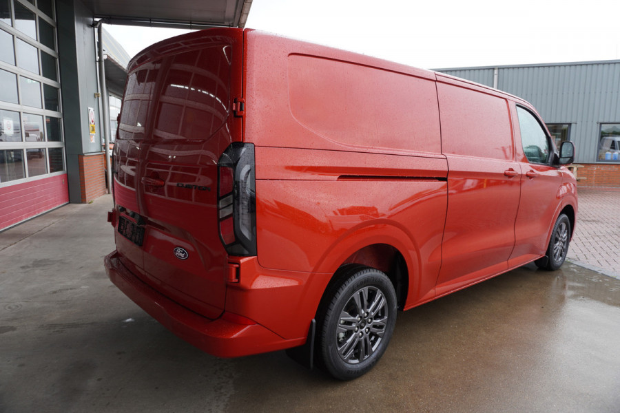 Ford Transit Custom 320 2.0 TDCI 136PK L2H1 Limited ACTIEPRIJS OP=OP Airco | Adap cruise | Navi | Blis