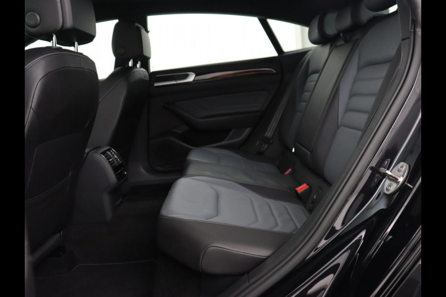 Volkswagen Arteon 1.4 eHybrid Elegance Business Exclusive | Panoramadak | Leder | Head-Up | Stoelverwarming | Camera | Virtual Cockpit | Matrix LED | Achterbankverwarming | PHEV