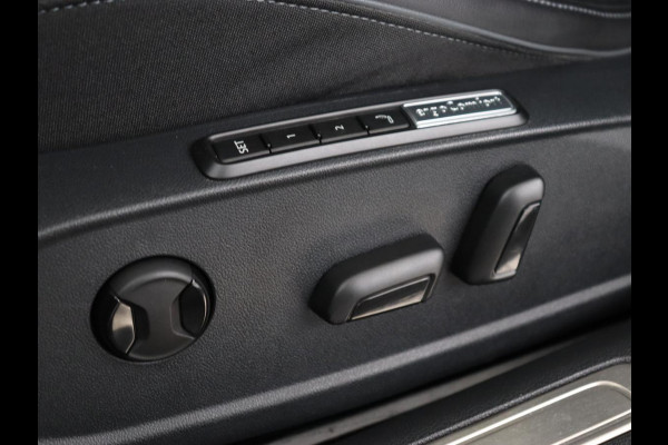 Volkswagen Arteon 1.4 eHybrid Elegance Business Exclusive | Panoramadak | Leder | Head-Up | Stoelverwarming | Camera | Virtual Cockpit | Matrix LED | Achterbankverwarming | PHEV