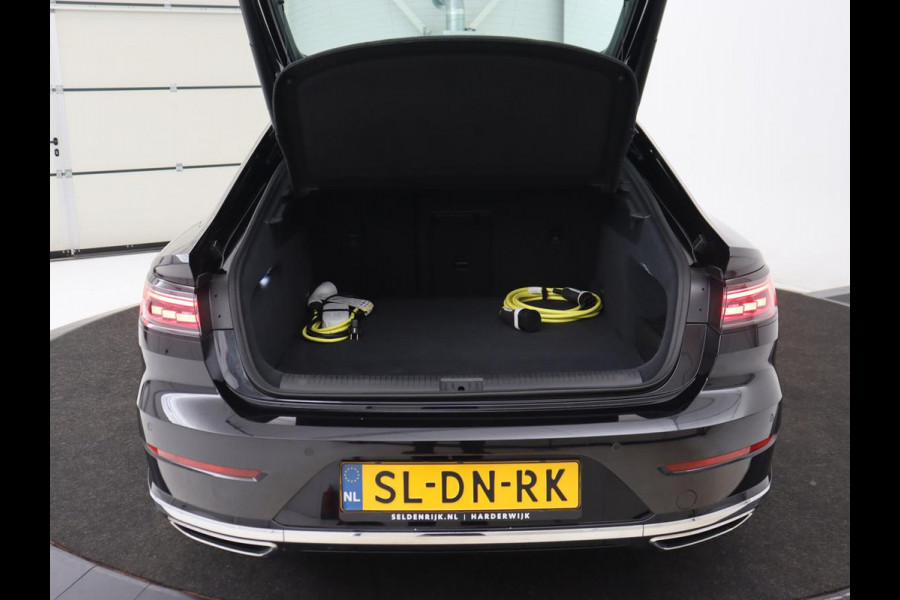 Volkswagen Arteon 1.4 eHybrid Elegance Business Exclusive | Panoramadak | Leder | Head-Up | Stoelverwarming | Camera | Virtual Cockpit | Matrix LED | Achterbankverwarming | PHEV