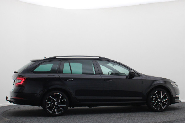 Škoda Octavia Combi 1.5 TSI Greentech Sport Business Automaat Apple Carplay, Sportstoelen, Camera, Climate, Trekhaak, 18"