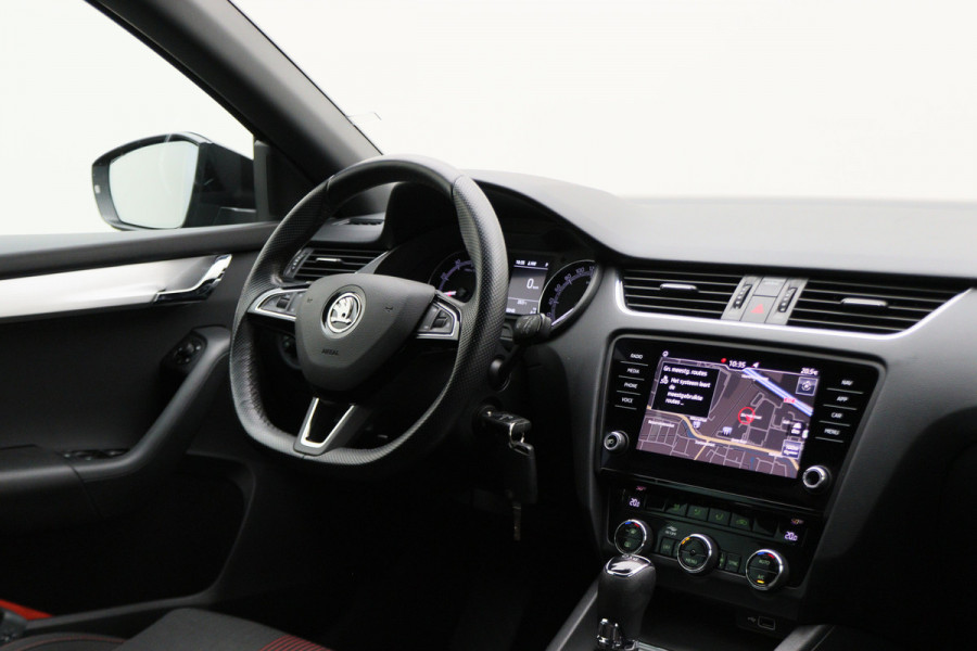 Škoda Octavia Combi 1.5 TSI Greentech Sport Business Automaat Apple Carplay, Sportstoelen, Camera, Climate, Trekhaak, 18"