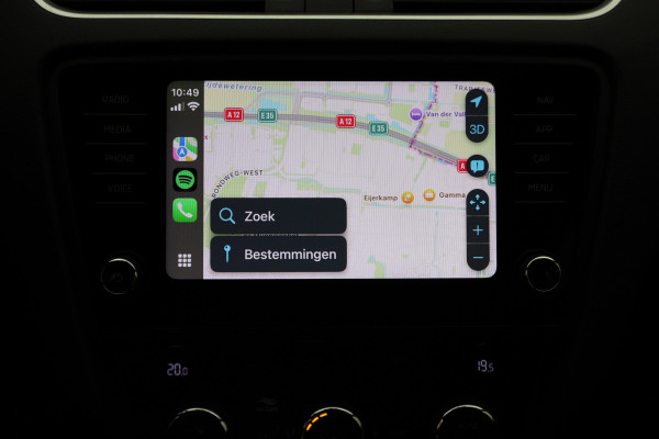 Škoda Octavia Combi 1.5 TSI Greentech Sport Business Automaat Apple Carplay, Sportstoelen, Camera, Climate, Trekhaak, 18"