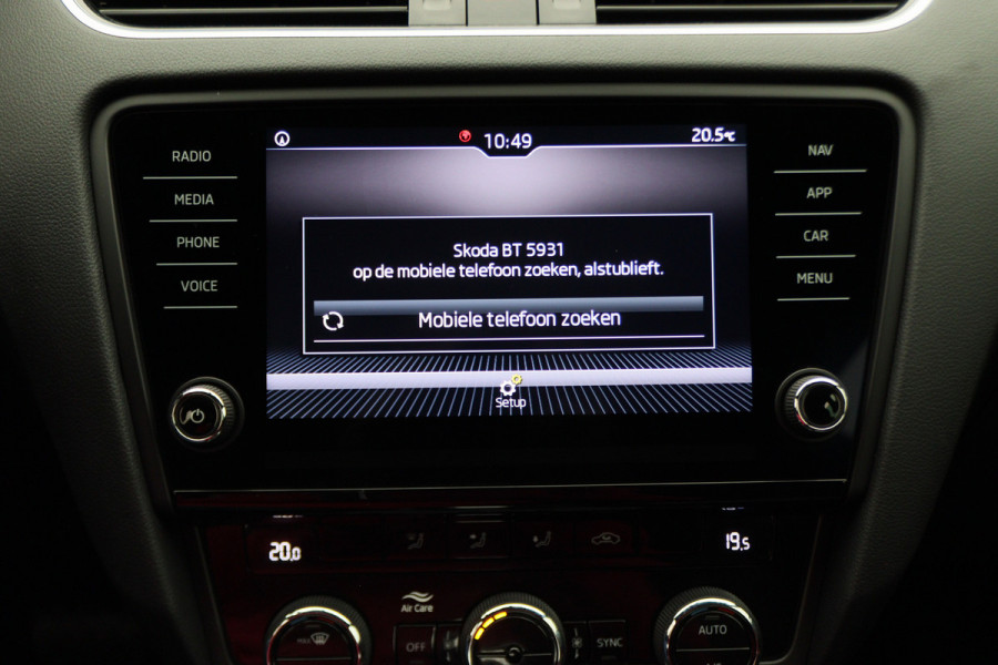 Škoda Octavia Combi 1.5 TSI Greentech Sport Business Automaat Apple Carplay, Sportstoelen, Camera, Climate, Trekhaak, 18"