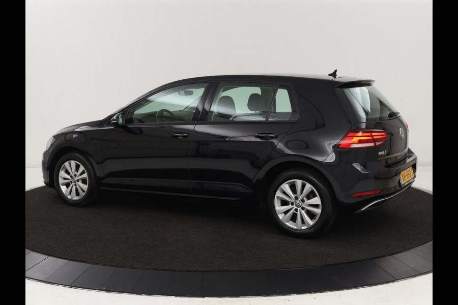 Volkswagen Golf 1.0 TSI Comfortline | Navigatie | Apple Carplay | Parkeerhulp |
