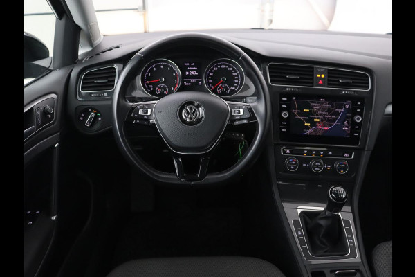 Volkswagen Golf 1.0 TSI Comfortline | Navigatie | Apple Carplay | Parkeerhulp |
