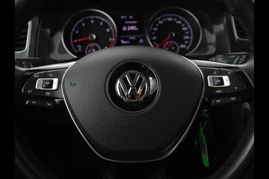 Volkswagen Golf 1.0 TSI Comfortline | Navigatie | Apple Carplay | Parkeerhulp |