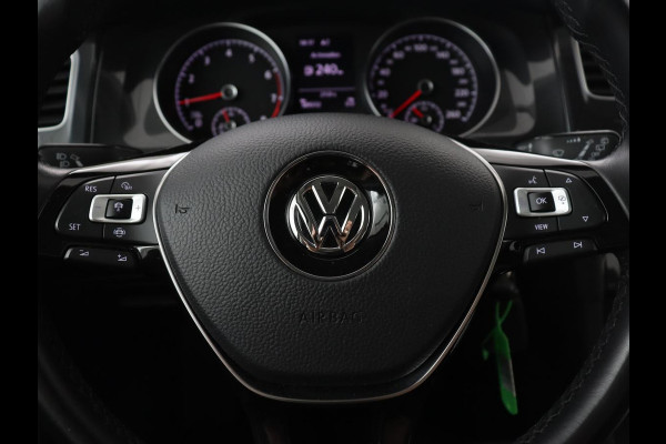 Volkswagen Golf 1.0 TSI Comfortline | Navigatie | Apple Carplay | Parkeerhulp |