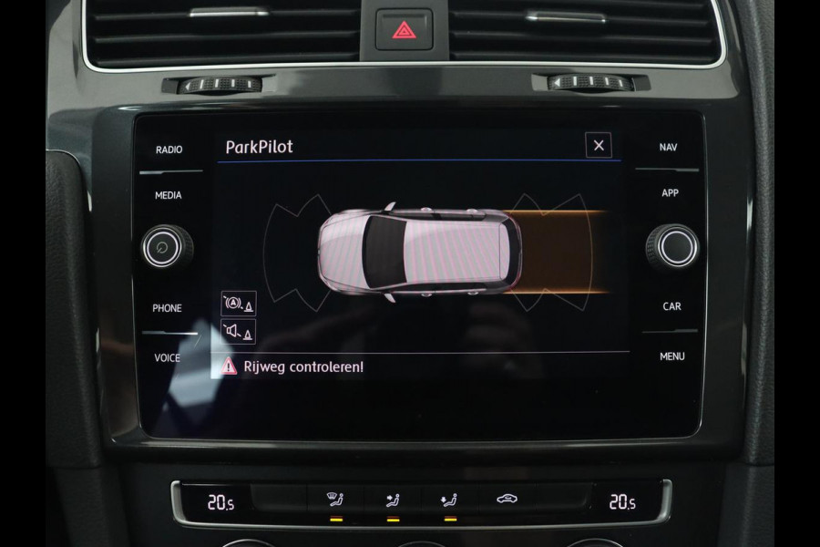 Volkswagen Golf 1.0 TSI Comfortline | Navigatie | Apple Carplay | Parkeerhulp |