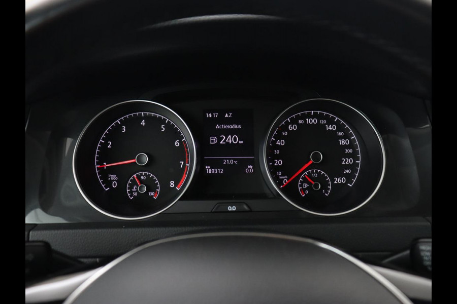 Volkswagen Golf 1.0 TSI Comfortline | Navigatie | Apple Carplay | Parkeerhulp |