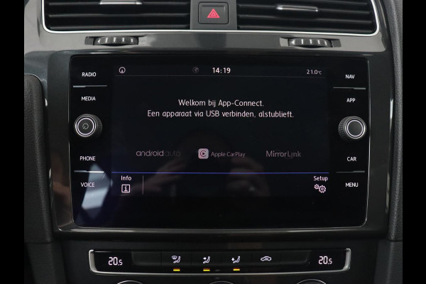 Volkswagen Golf 1.0 TSI Comfortline | Navigatie | Apple Carplay | Parkeerhulp |