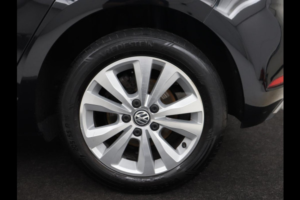 Volkswagen Golf 1.0 TSI Comfortline | Navigatie | Apple Carplay | Parkeerhulp |