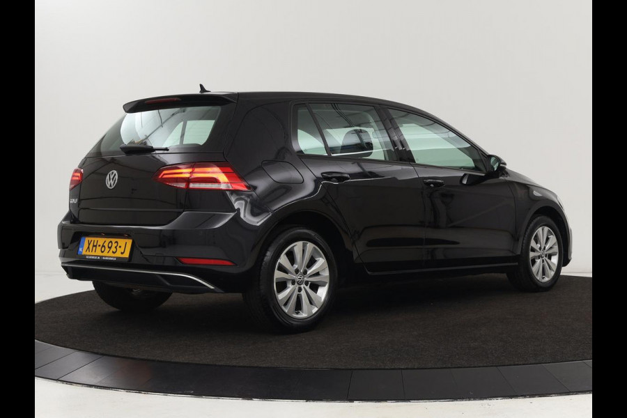 Volkswagen Golf 1.0 TSI Comfortline | Navigatie | Apple Carplay | Parkeerhulp |