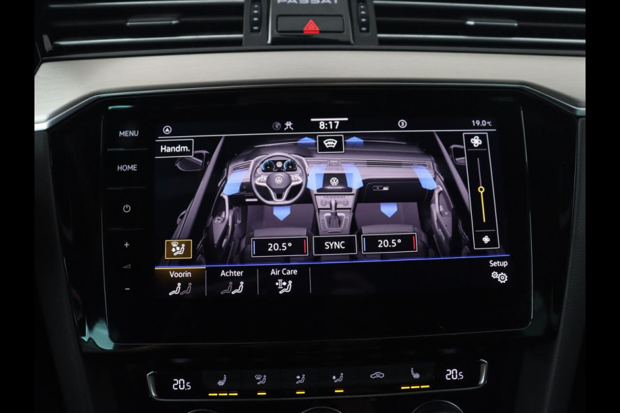 Volkswagen Passat 1.5 TSI Elegance Business R | Panoramadak | Stoelverwarming | Virtual Cockpit | Leder/Alcantara | Camera | Matrix LED | Carplay | Navigatie