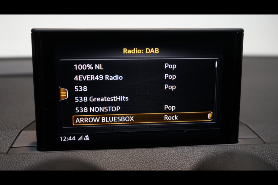 Audi Q2 1.4 TFSI S-Line BLACK OPTIK AUTOMAAT-BANG&OLUFSEN-DRIVE SELECT-DAB-KEYLESS-LED-NAVIGATIE-STOELVERWARMING-TREKHAAK