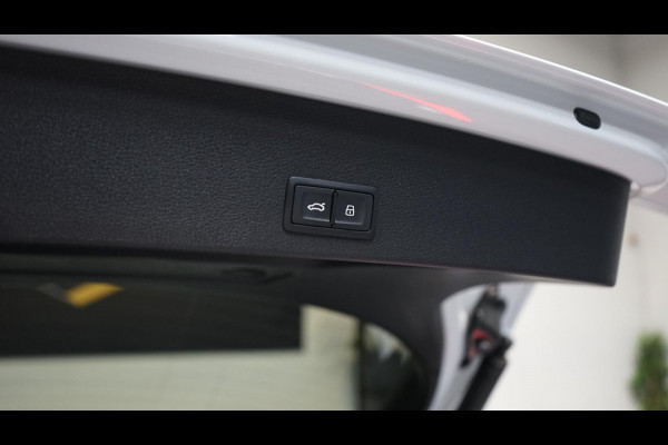Audi Q2 1.4 TFSI S-Line BLACK OPTIK AUTOMAAT-BANG&OLUFSEN-DRIVE SELECT-DAB-KEYLESS-LED-NAVIGATIE-STOELVERWARMING-TREKHAAK