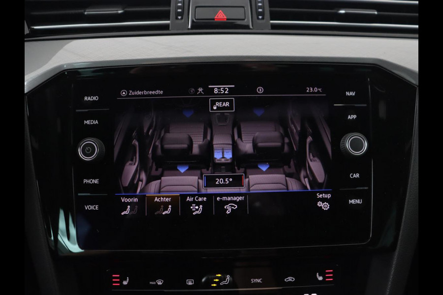 Volkswagen Passat 1.4 TSI PHEV GTE | Panoramadak | Trekhaak | Stoelverwarming | Camera | Massage | Matrix LED | Carplay | Navigatie | Adaptive cruise