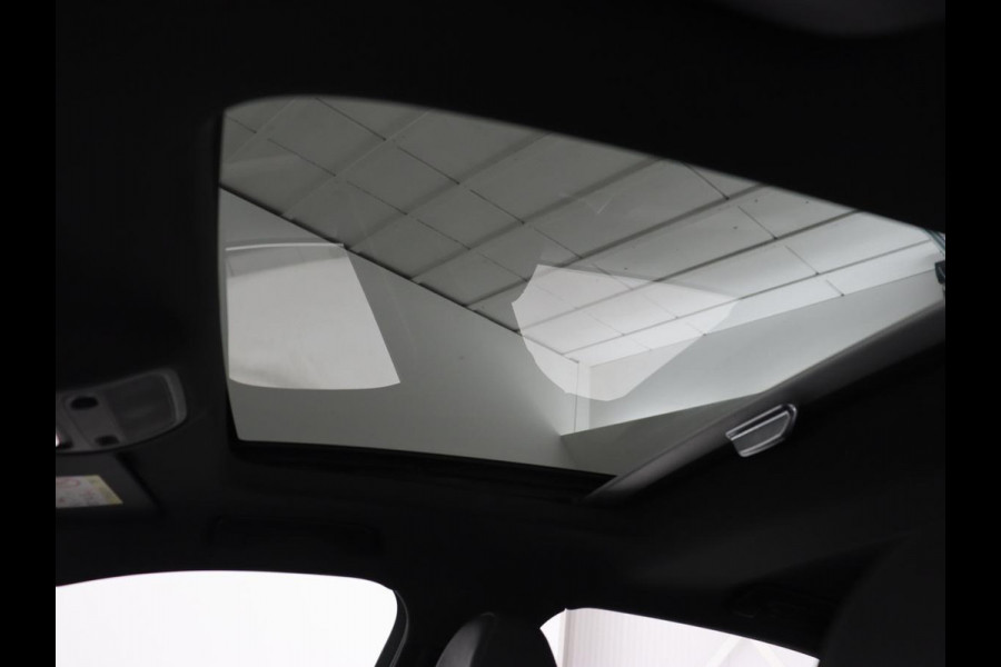 Audi A3 1.0 TFSI Sport S Line Edition | Panoramadak | Keyless | Full LED | Half leder | Navigatie | Sportstoelen | Climate control