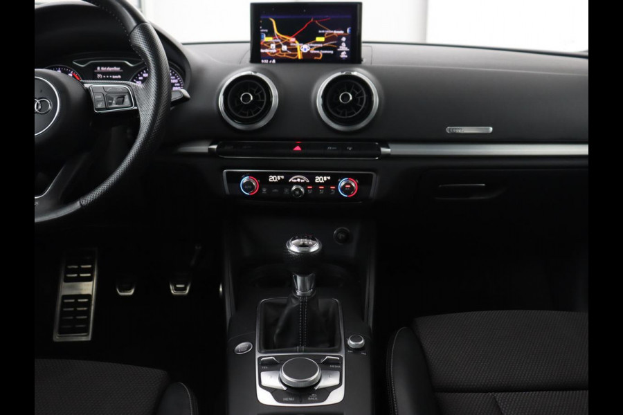 Audi A3 1.0 TFSI Sport S Line Edition | Panoramadak | Keyless | Full LED | Half leder | Navigatie | Sportstoelen | Climate control