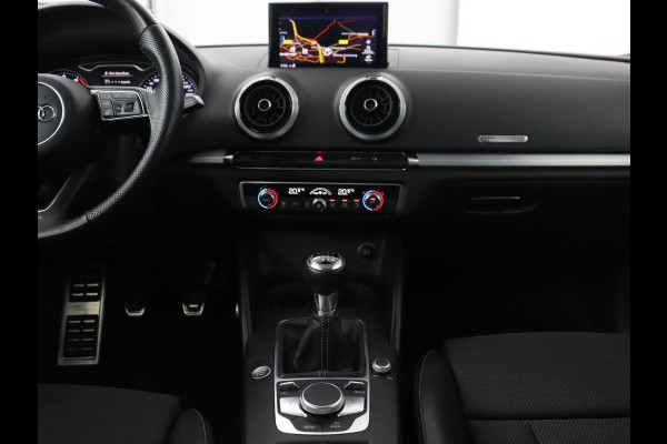 Audi A3 1.0 TFSI Sport S Line Edition | Panoramadak | Keyless | Full LED | Half leder | Navigatie | Sportstoelen | Climate control
