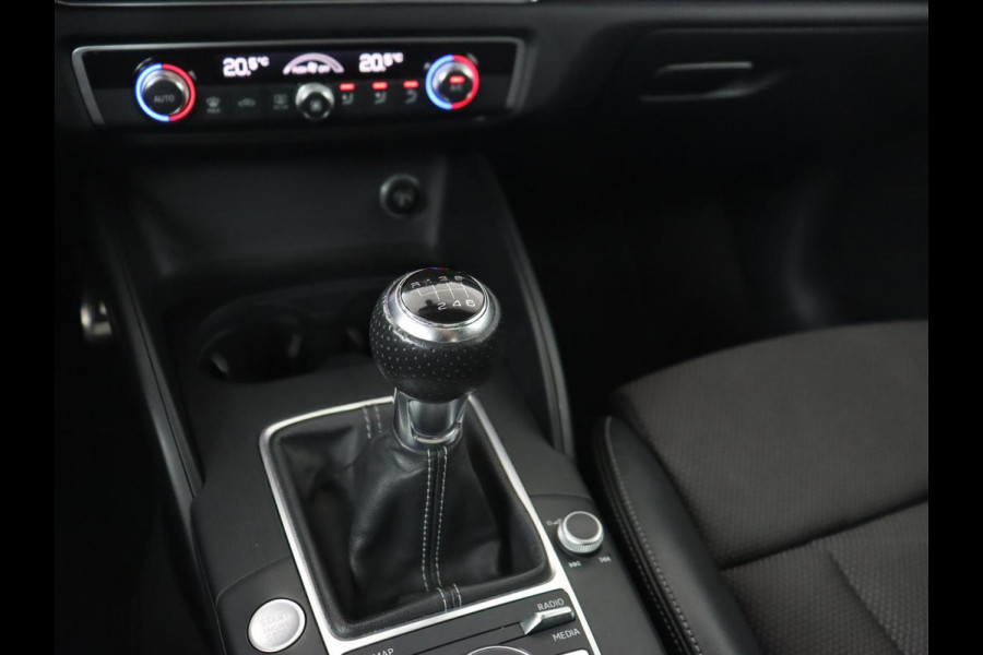Audi A3 1.0 TFSI Sport S Line Edition | Panoramadak | Keyless | Full LED | Half leder | Navigatie | Sportstoelen | Climate control
