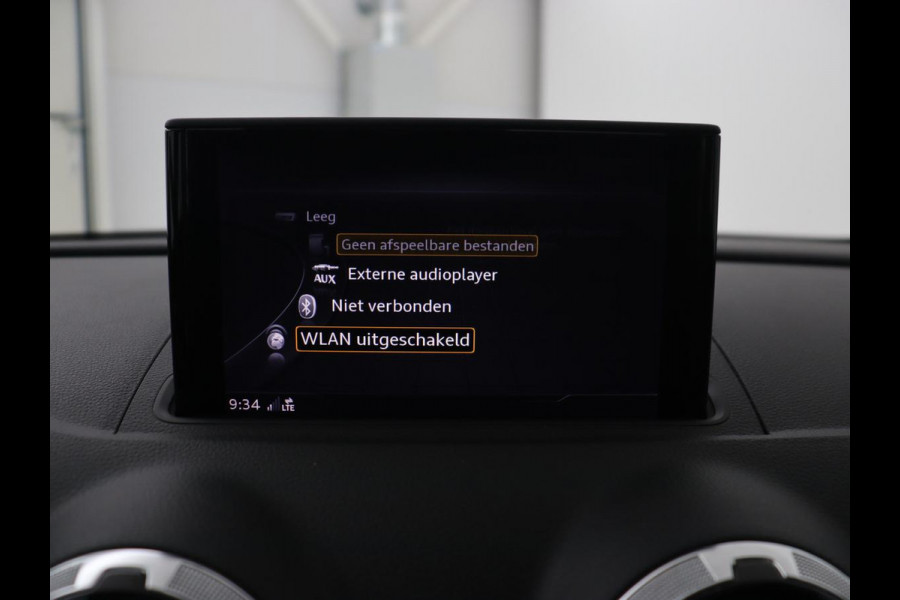 Audi A3 1.0 TFSI Sport S Line Edition | Panoramadak | Keyless | Full LED | Half leder | Navigatie | Sportstoelen | Climate control