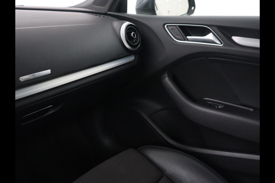 Audi A3 1.0 TFSI Sport S Line Edition | Panoramadak | Keyless | Full LED | Half leder | Navigatie | Sportstoelen | Climate control