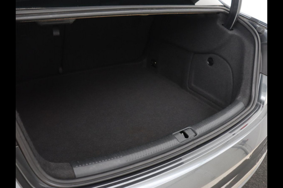 Audi A3 1.0 TFSI Sport S Line Edition | Panoramadak | Keyless | Full LED | Half leder | Navigatie | Sportstoelen | Climate control