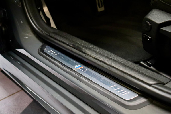 BMW 3 Serie Touring 330i xDrive Touring M Sport |PANO|Dravit Grau|