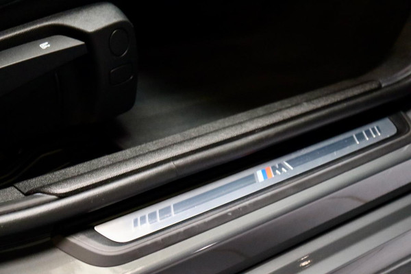 BMW 3 Serie Touring 330i xDrive Touring M Sport |PANO|Dravit Grau|