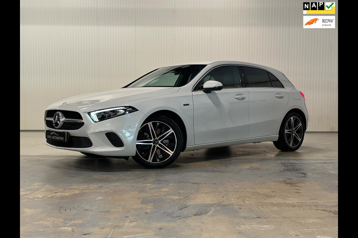 Mercedes-Benz A-Klasse 250 e | HYBRIDE | STOELVERKOELING | AMBIANCE LIGHTS | LED