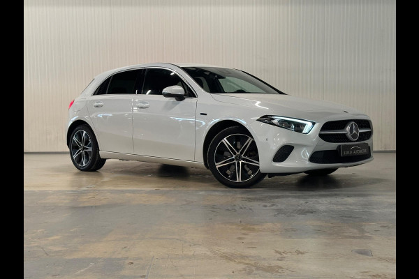 Mercedes-Benz A-Klasse 250 e | HYBRIDE | STOELVERKOELING | AMBIANCE LIGHTS | LED