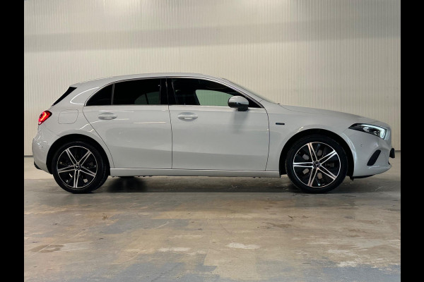 Mercedes-Benz A-Klasse 250 e | HYBRIDE | STOELVERKOELING | AMBIANCE LIGHTS | LED