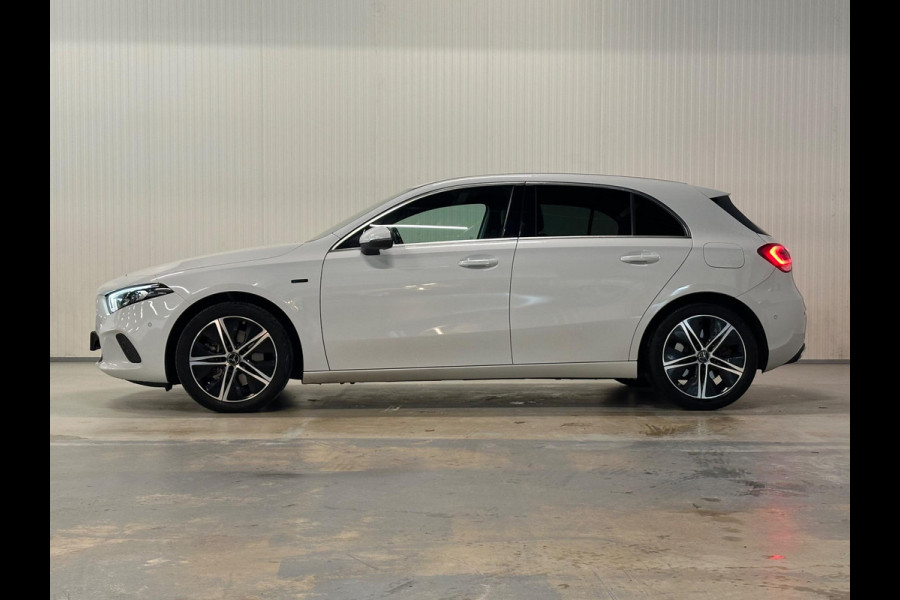 Mercedes-Benz A-Klasse 250 e | HYBRIDE | STOELVERKOELING | AMBIANCE LIGHTS | LED