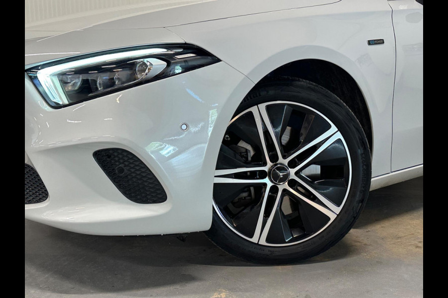 Mercedes-Benz A-Klasse 250 e | HYBRIDE | STOELVERKOELING | AMBIANCE LIGHTS | LED