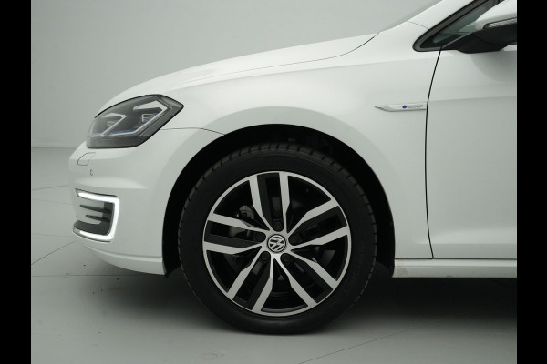 Volkswagen e-Golf E-DITION Navigatie Carplay Pdc Acc Stoelverwarming 58