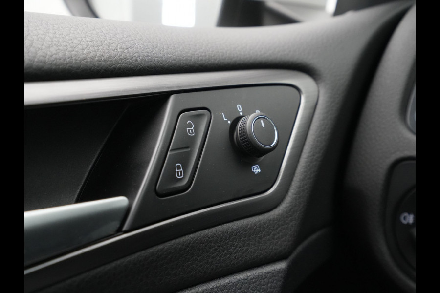 Volkswagen e-Golf E-DITION Navigatie Carplay Pdc Acc Stoelverwarming 58