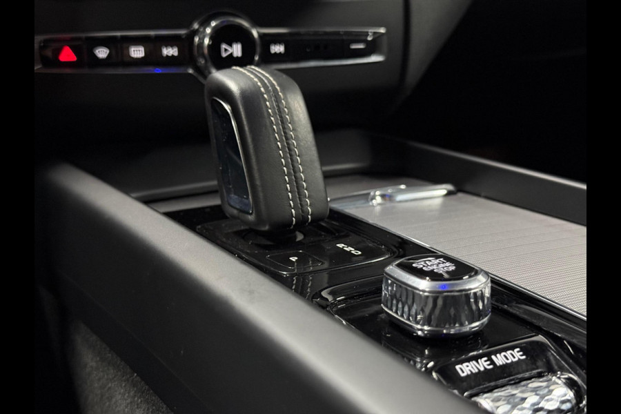 Volvo XC60 2.0 Recharge T6 AWD R-Design Open dak | Adapt. Cruise control | 22" | 360 graden camera | Stoel- en Stuurwiel verwarming | Harman/Kardon