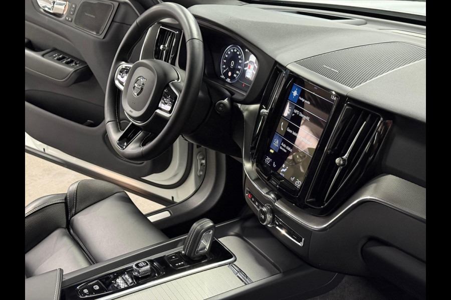 Volvo XC60 2.0 Recharge T6 AWD R-Design Open dak | Adapt. Cruise control | 22" | 360 graden camera | Stoel- en Stuurwiel verwarming | Harman/Kardon