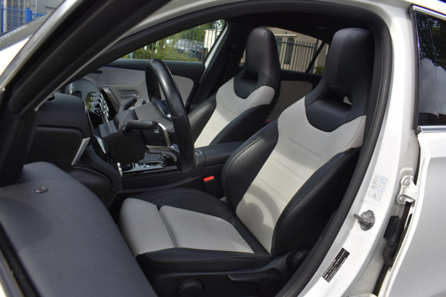 Mercedes-Benz A-Klasse 250 Premium Plus AMG Pane Camera Sfeer Lane Burm